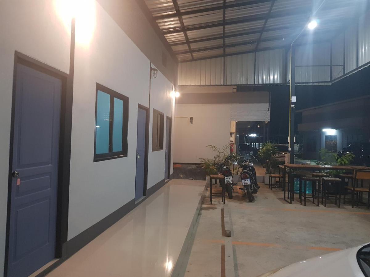 Room62 Lom Sak Exterior photo